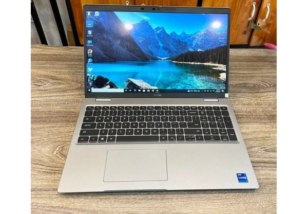 Dell Latitude 5530 i5 1235U 8G 256G 15.6" A1 