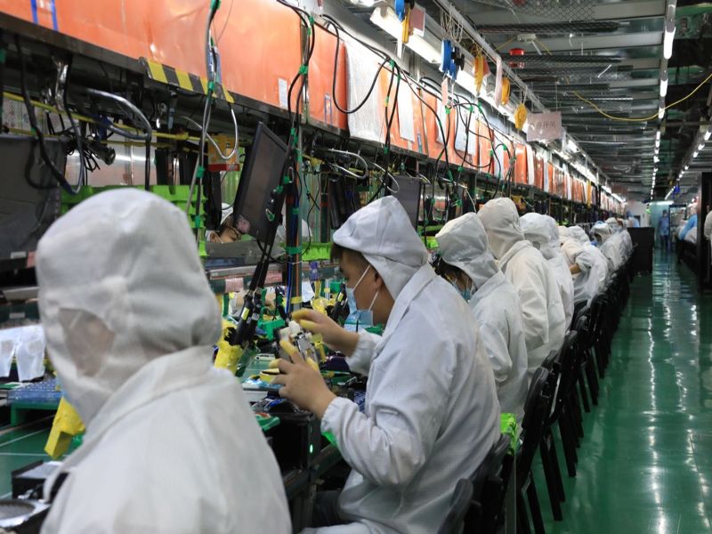 Apple đẩy nhanh kế hoạch chuyển thêm sản xuất ra khỏi Trung Quốc